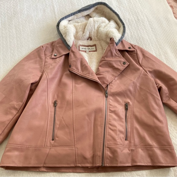 Sebby Collection Faux Fur/Leather Moto Jacket - Picture 7 of 14